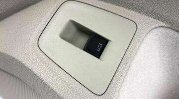 2022 Volkswagen 2.0 TDI Elegance DSG Euro 6 5-door (White) - Image: 24