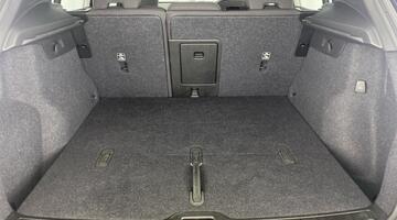 2023 Volvo 2.0 B3 MHEV Plus DCT Auto Euro 6 5-door (Black) - Image: 16