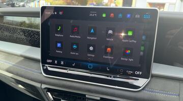 2025 Volkswagen TSI eHybrid 19.7kWh R-Line Edition DSG Euro 6 5-door (White) - Image: 34