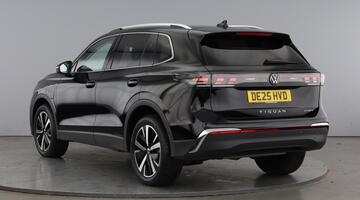 2025 Volkswagen TSI eHybrid 19.7kWh Elegance DSG Euro 6 5-door (Black) - Image: 3