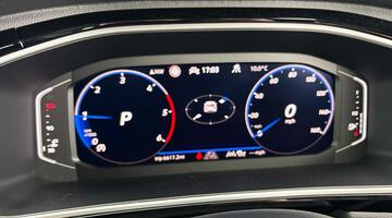 2025 Volkswagen 2.0 TDI R-Line DSG Euro 6 5-door (Grey) - Image: 22