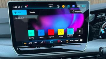 2025 Volkswagen ETSI MHEV Match DSG Euro 6 5-door (Grey) - Image: 25