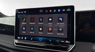 2025 Volkswagen 2.0 TDI R-Line DSG Euro 6 5-door (Grey) - Image: 18