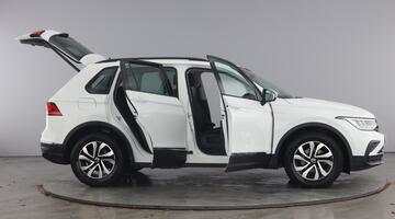 2022 Volkswagen TSI Active Euro 6 5-door (White) - Image: 10