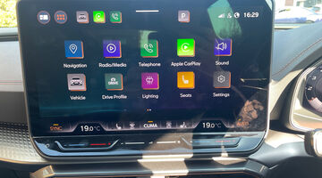 2025 CUPRA ETSI V3 DSG Euro 6 5-door (Grey) - Image: 30