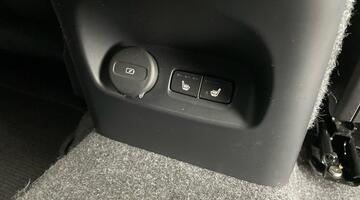 2025 Volvo 2.0 B4 MHEV Plus DCT Auto Euro 6 5-door (Blue) - Image: 34