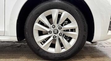 2025 Škoda TSI e-TEC MHEV ACT SE Technology DSG Euro 6 5-door (White) - Image: 5