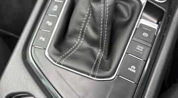 2023 Volkswagen 2.0 TDI R-Line DSG Euro 6 5-door (Grey) - Image: 14