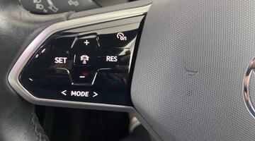 2022 Volkswagen Pure 52kWh Life Auto 5-door (White) - Image: 23