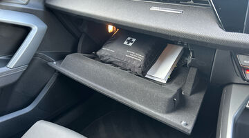 2025 Audi TFSI 35 Black Edition S Tronic Euro 6 4-door (Black) - Image: 30