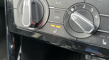 2025 Volkswagen 1.0 TSI Match Euro 6 5-door (Silver) - Image: 17