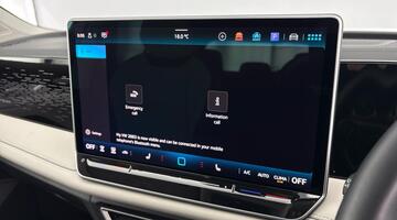 2025 Volkswagen ETSI MHEV Elegance DSG Euro 6 5-door (Green) - Image: 22