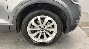 2025 Volkswagen TSI Match Euro 6 5-door (Grey) - Image: 5