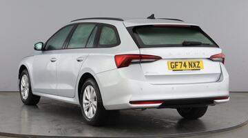 2024 Škoda TSI ACT SE Technology Euro 6 5-door (Silver) - Image: 3