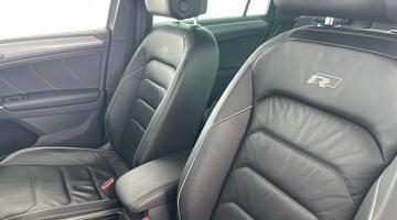 2017 Volkswagen 2.0 TSI R-Line DSG 4Motion Euro 6 5-door (Grey) - Image: 41