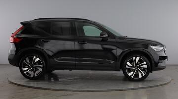 2025 Volvo 2.0 B4 MHEV Plus DCT Auto Euro 6 5-door (Black) - Image: 4