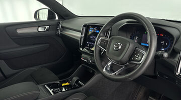 2024 Volvo 2.0 B3 MHEV Plus DCT Auto Euro 6 5-door (Blue) - Image: 4