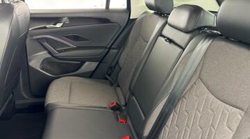 2025 Volkswagen 2.0 TDI Match DSG Euro 6 5-door (Blue) - Image: 35