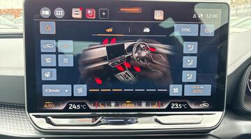 2025 CUPRA 2.0 TSI VZDSG 4-doorive Euro 6 5dr (Black) - Image: 43