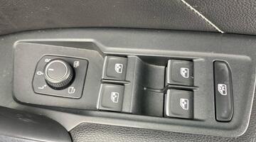 2020 Volkswagen 2.0 TDI R-Line DSG 4Motion Euro 6 5-door (Silver) - Image: 19