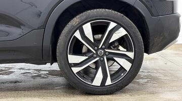 2025 Volvo 2.0 B4 MHEV Ultra Bright DCT Auto Euro 6 5-door (Black) - Image: 20