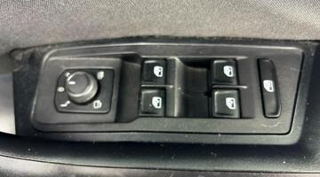 2022 Volkswagen 1.0 TSI Life Euro 6 5-door (Blue) - Image: 19