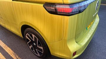 2025 Volkswagen Pro 79kWh Style Auto 5-door (SWB, 5Seat) (Green) - Image: 47