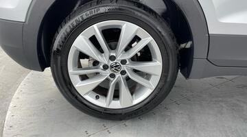 2024 Volkswagen 1.0 TSI Match Euro 6 5-door (Silver) - Image: 27