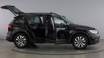 2022 Volkswagen TSI Active Euro 6 5-door (Black) - Image: 10