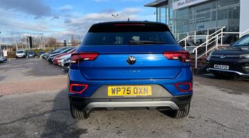 2025 Volkswagen TSI Match DSG Euro 6 5-door (Blue) - Image: 9