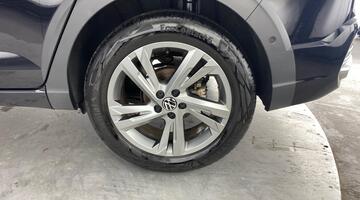 2024 Volkswagen 1.0 TSI R-Line DSG Euro 6 5-door (Black) - Image: 30