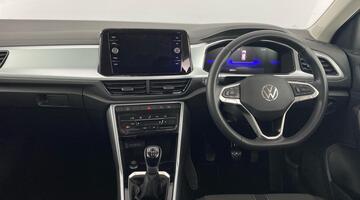 2023 Volkswagen TSI Life Euro 6 5-door (Red) - Image: 8