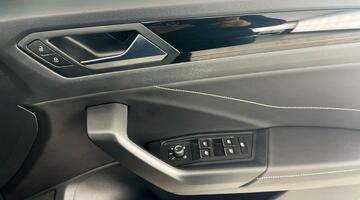 2024 Volkswagen TSI R-Line DSG Euro 6 5-door (Black) - Image: 20