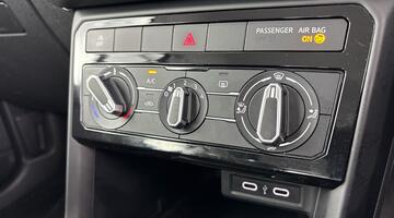 2022 Volkswagen 1.0 TSI SE DSG Euro 6 5-door (Grey) - Image: 7