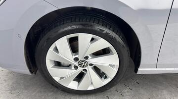 2025 Volkswagen ETSI MHEV Match DSG Euro 6 5-door (Grey) - Image: 28