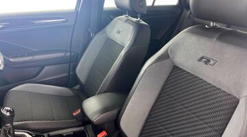 2019 Volkswagen 2.0 TDI R-Line Euro 6 5-door (Black) - Image: 33