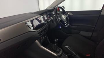 2021 Volkswagen 1.0 EVO Match Euro 6 5-door (Red) - Image: 2