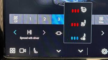 2025 Volvo 2.0h T8 18.8kWh Ultra Bright Auto Euro 6 5-door (Black) - Image: 41