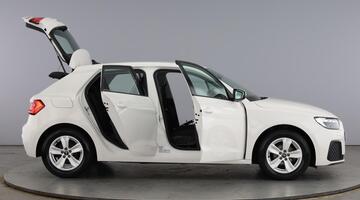 2022 Audi 1.0 TFSI 25 Technik Sportback Euro 6 5-door (White) - Image: 10