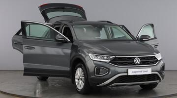 2023 Volkswagen 1.0 TSI Life Euro 6 5-door (Grey) - Image: 9