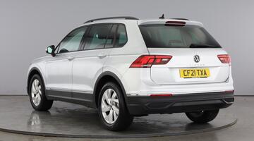 2021 Volkswagen TSI Life DSG Euro 6 5-door (Silver) - Image: 3