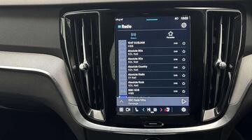 2025 Volvo 2.0 B4 MHEV Plus DCT Auto Euro 6 5-door (Blue) - Image: 36