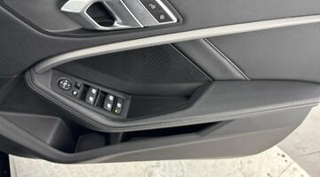 2020 BMW 118i M Sport DCT Euro 6 5-door (Black) - Image: 20