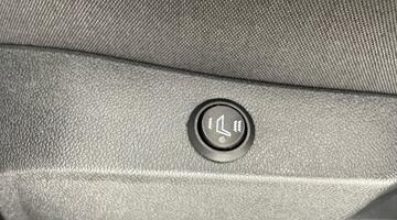 2022 Volkswagen 1.0 TSI R-Line DSG Euro 6 5-door (Red) - Image: 35