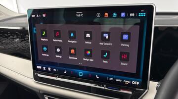 2025 Volkswagen ETSI MHEV Elegance DSG Euro 6 5-door (Green) - Image: 18