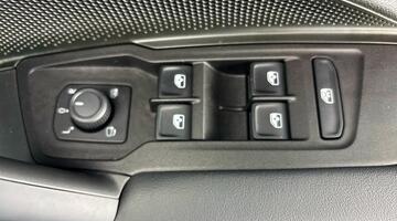 2025 Volkswagen 2.0 TDI Match DSG Euro 6 5-door (Blue) - Image: 19