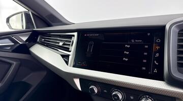 2025 Audi 1.0 TFSI 30 Black Edition Sportback S Tronic Euro 6 5-door (Blue) - Image: 17