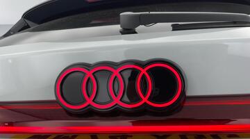 2025 Audi 100kWh Launch Edition Auto 5-door (White) - Image: 35