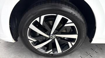 2025 Volkswagen 1.0 TSI Match DSG Euro 6 5-door (White) - Image: 34