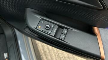 2025 CUPRA E-Boost 59kWh V1 Auto 5-door (Grey) - Image: 19